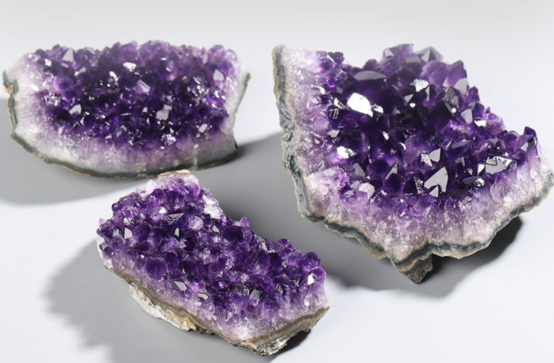 However, amethyst cluster amethyst cave piece, Brazil amethyst cluster original stone ornament in Uruguay
